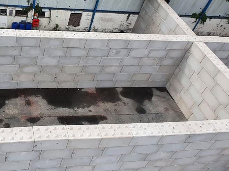 Legato block compartments forming a fire safety storage bay