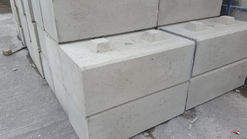 Close up of Duo interlocking blocks showing their moulded shear keys